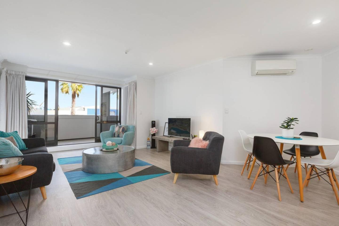 Stylish And Spacious, Downtown Mount Maunganui Leilighet Eksteriør bilde